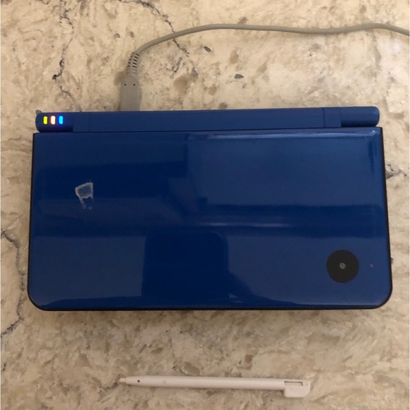 Nintendo DSi XL Midnight Blue Console - Picture 1 of 4